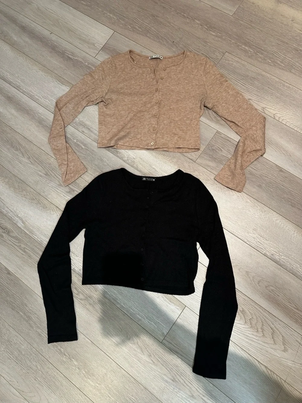 Zara Set of 2 Beige and Black Cropped Button Cardigans - Picture 3 of 3